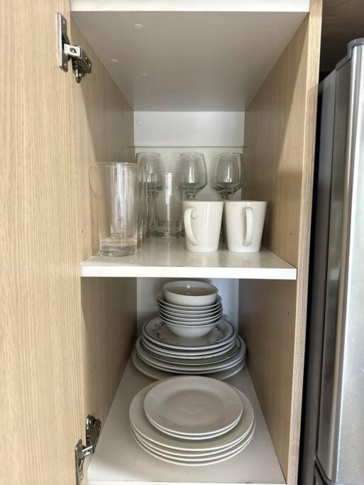 Immaculate 3 Bd 2 Bth Apartment -Free Carpark & Pool Auckland Extérieur photo