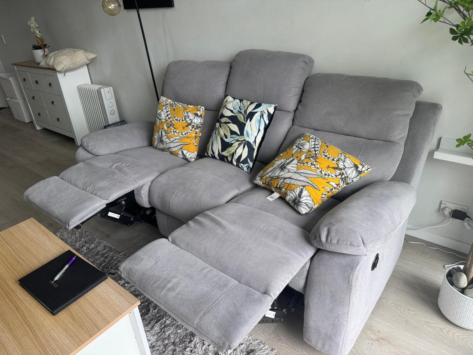 Immaculate 3 Bd 2 Bth Apartment -Free Carpark & Pool Auckland Extérieur photo